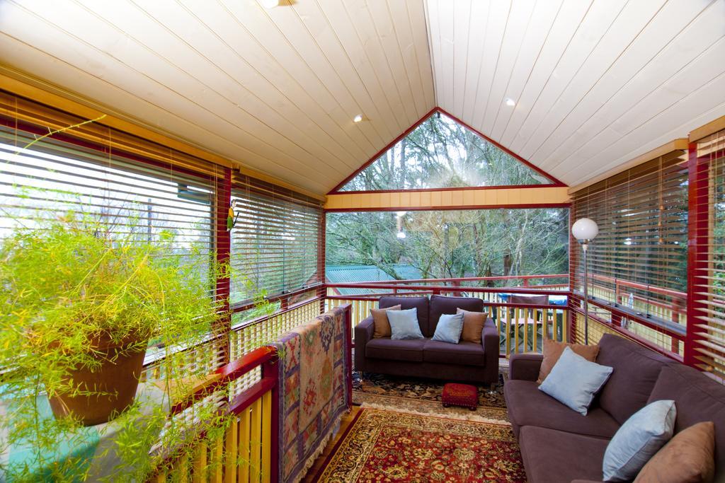 Como Cottage Accommodation Olinda Exterior photo